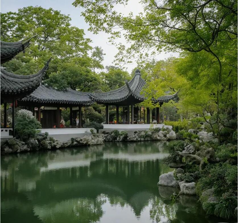 汕头龙湖雨真餐饮有限公司